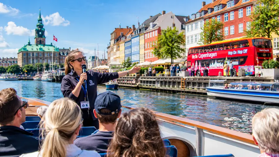Copenhagen Hop-On Hop-Off Bus and Boat Tour Guide